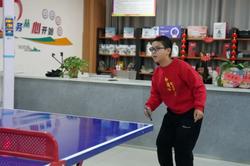 足球更加精