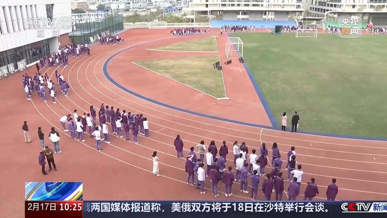 约翰逊在谈