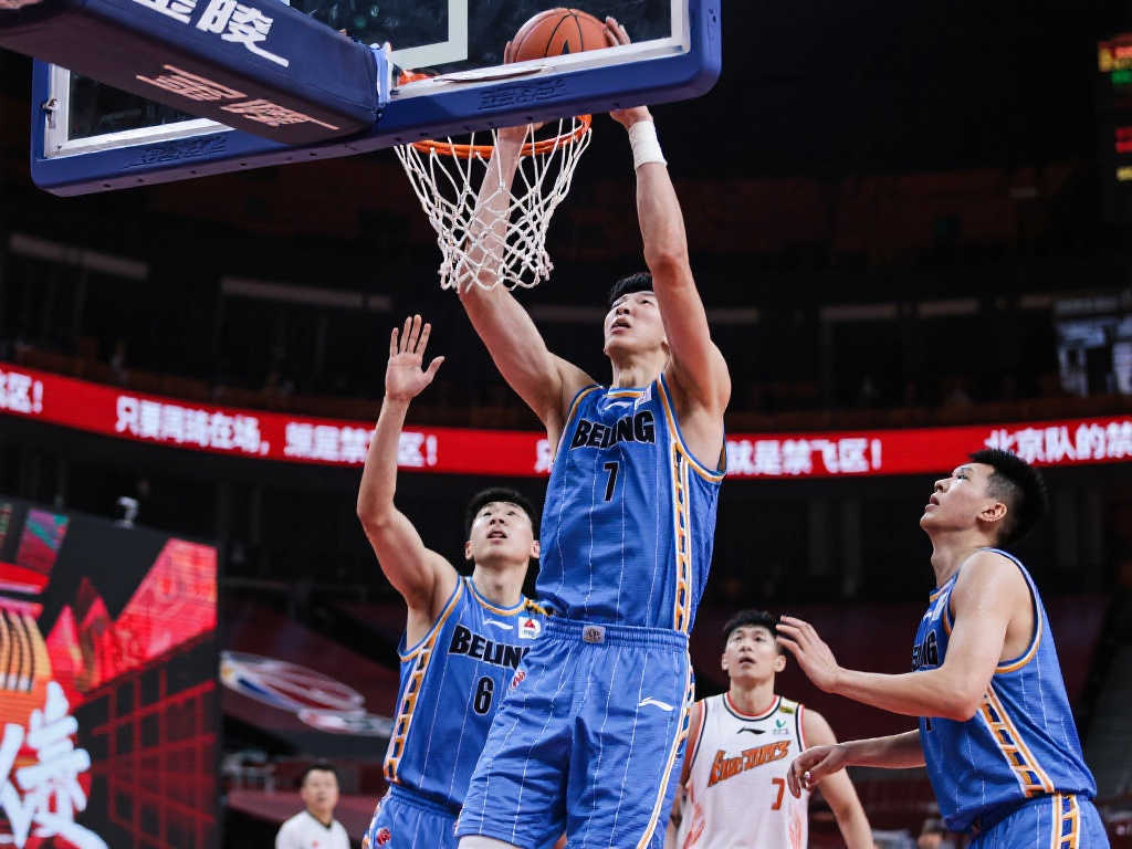 更是得益于 更是得益于